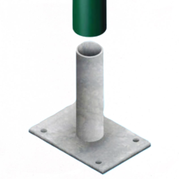 Base zincata a tubo cilindrico e, sopra, estremità di palo tondo verde allineata per l'innesto, su fondo bianco.