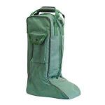 Borsa porta stivali verde salvia a L, maniglia nera, zip verticale nera e tasca frontale con patta e bottone automatico.